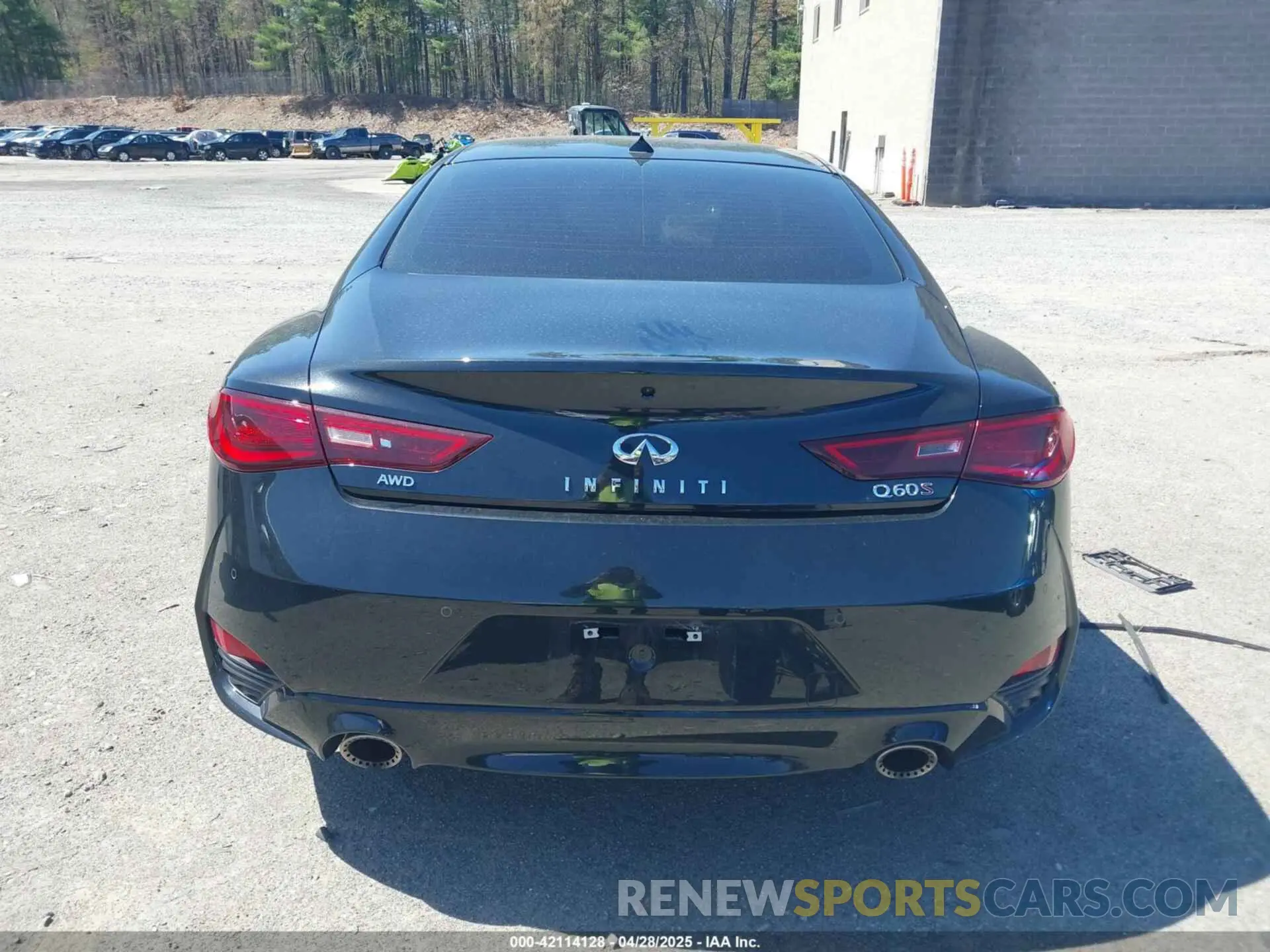16 Photograph of a damaged car JN1FV7LL5NM680815 INFINITI Q60 2022