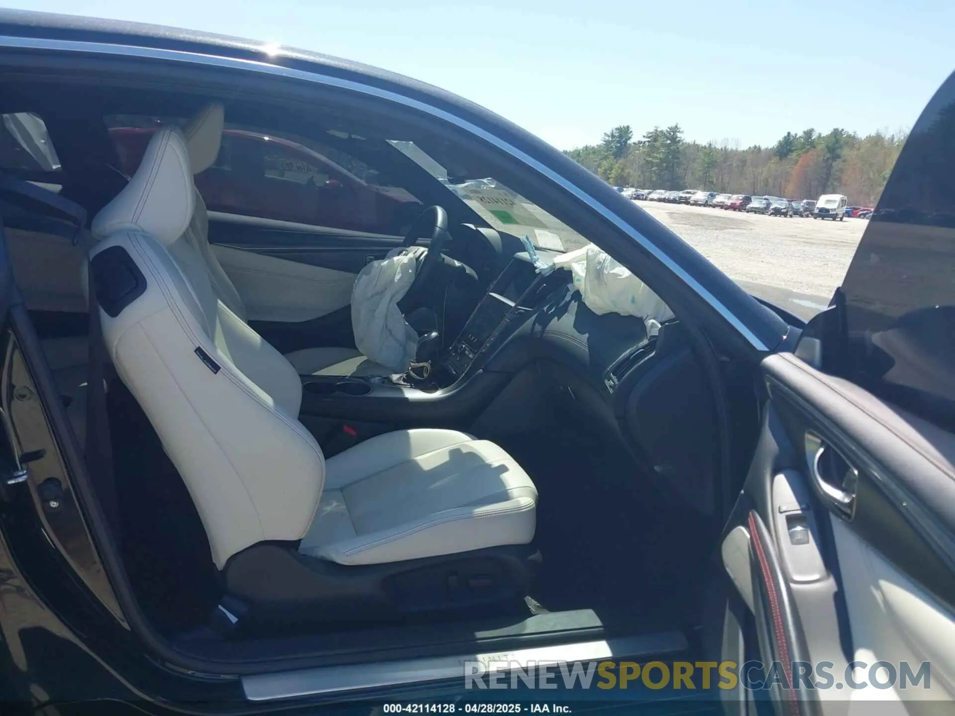 5 Photograph of a damaged car JN1FV7LL5NM680815 INFINITI Q60 2022