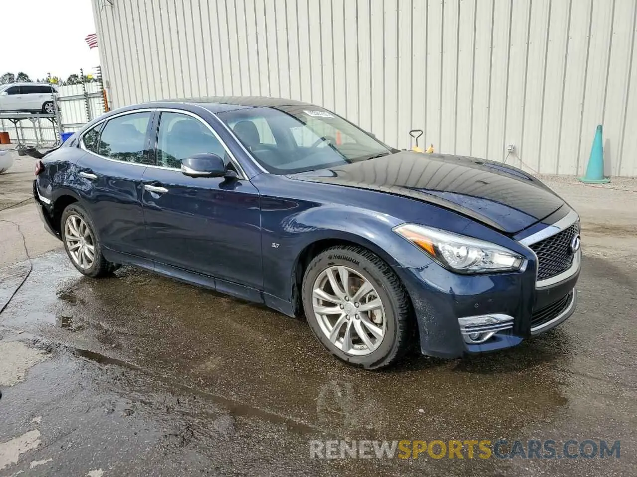 4 Photograph of a damaged car JN1BY1AP2KM505247 INFINITI Q70 2019