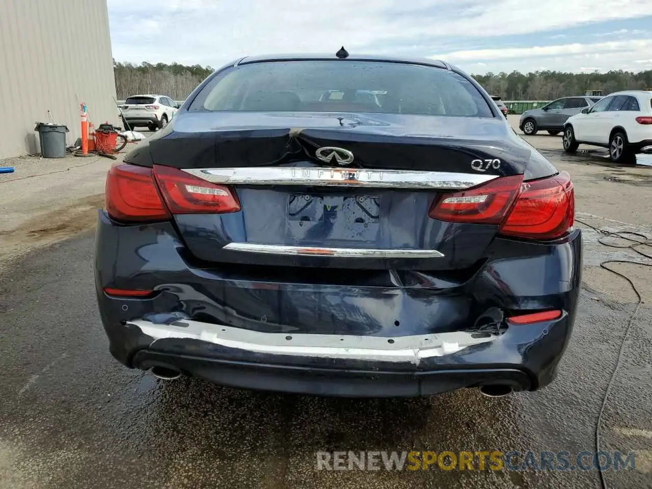 6 Photograph of a damaged car JN1BY1AP2KM505247 INFINITI Q70 2019