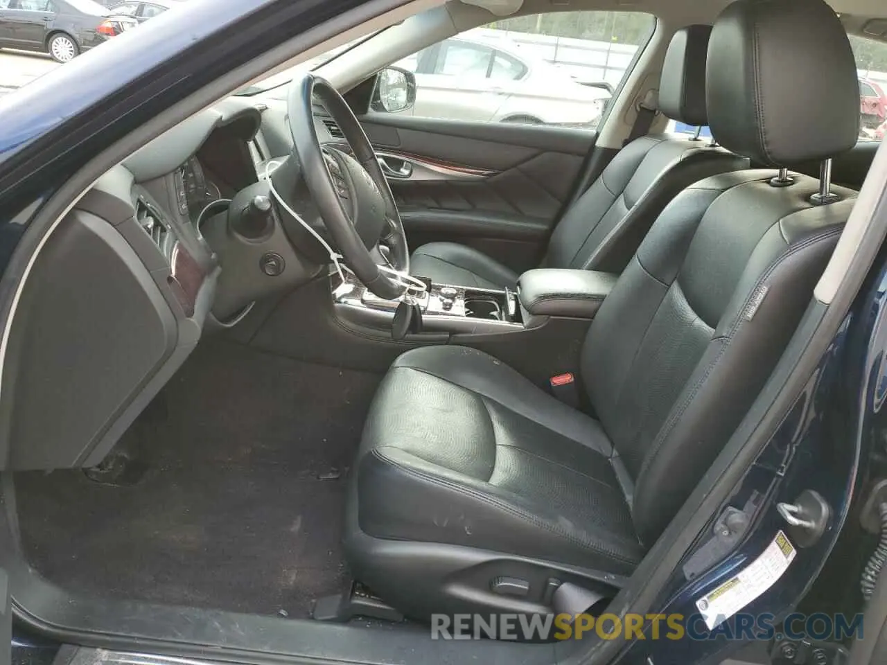 7 Photograph of a damaged car JN1BY1AP2KM505247 INFINITI Q70 2019