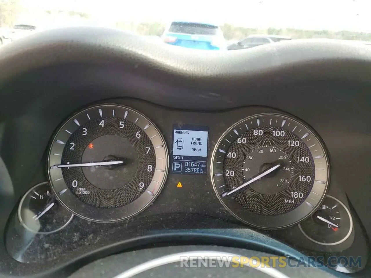 9 Photograph of a damaged car JN1BY1AP2KM505247 INFINITI Q70 2019
