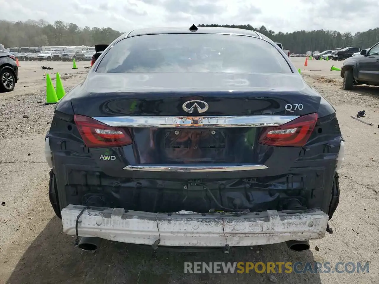 6 Photograph of a damaged car JN1BY1AR3KM585742 INFINITI Q70 2019