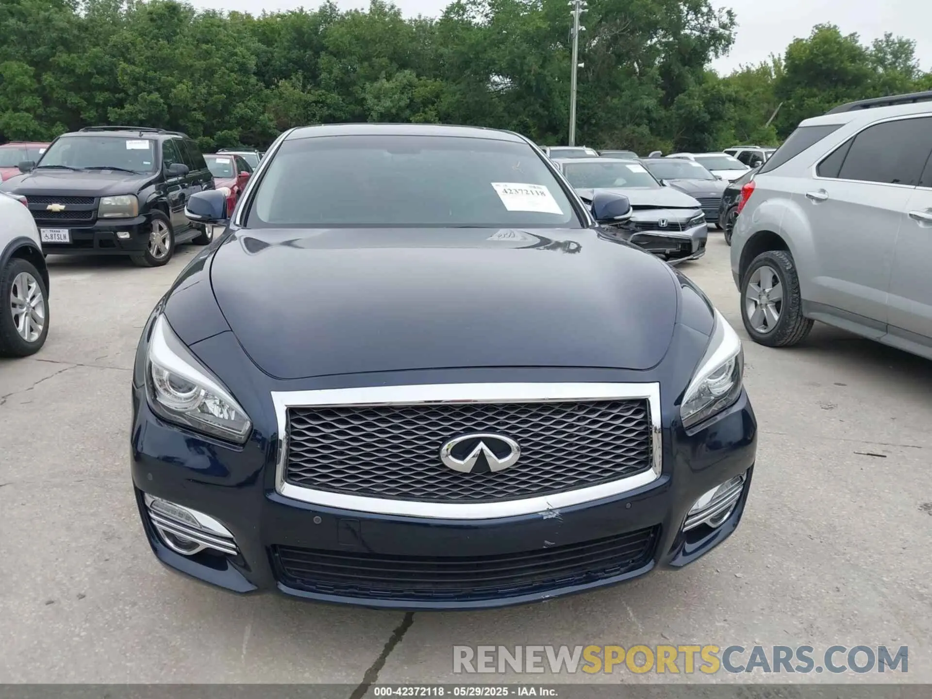 12 Photograph of a damaged car JN1BY1AR9KM585597 INFINITI Q70 2019