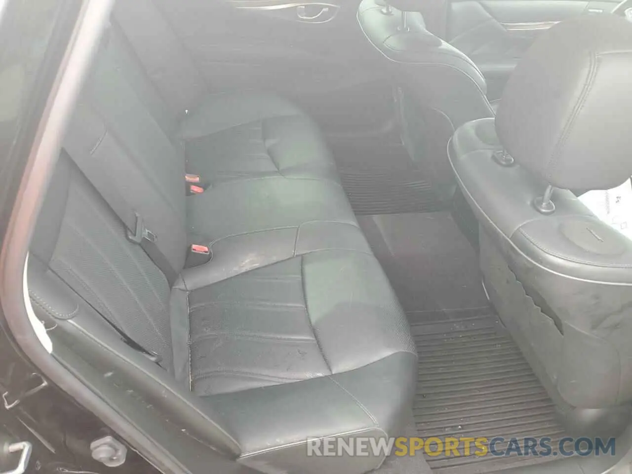 10 Photograph of a damaged car JN1BY1PP4KM685712 INFINITI Q70 2019