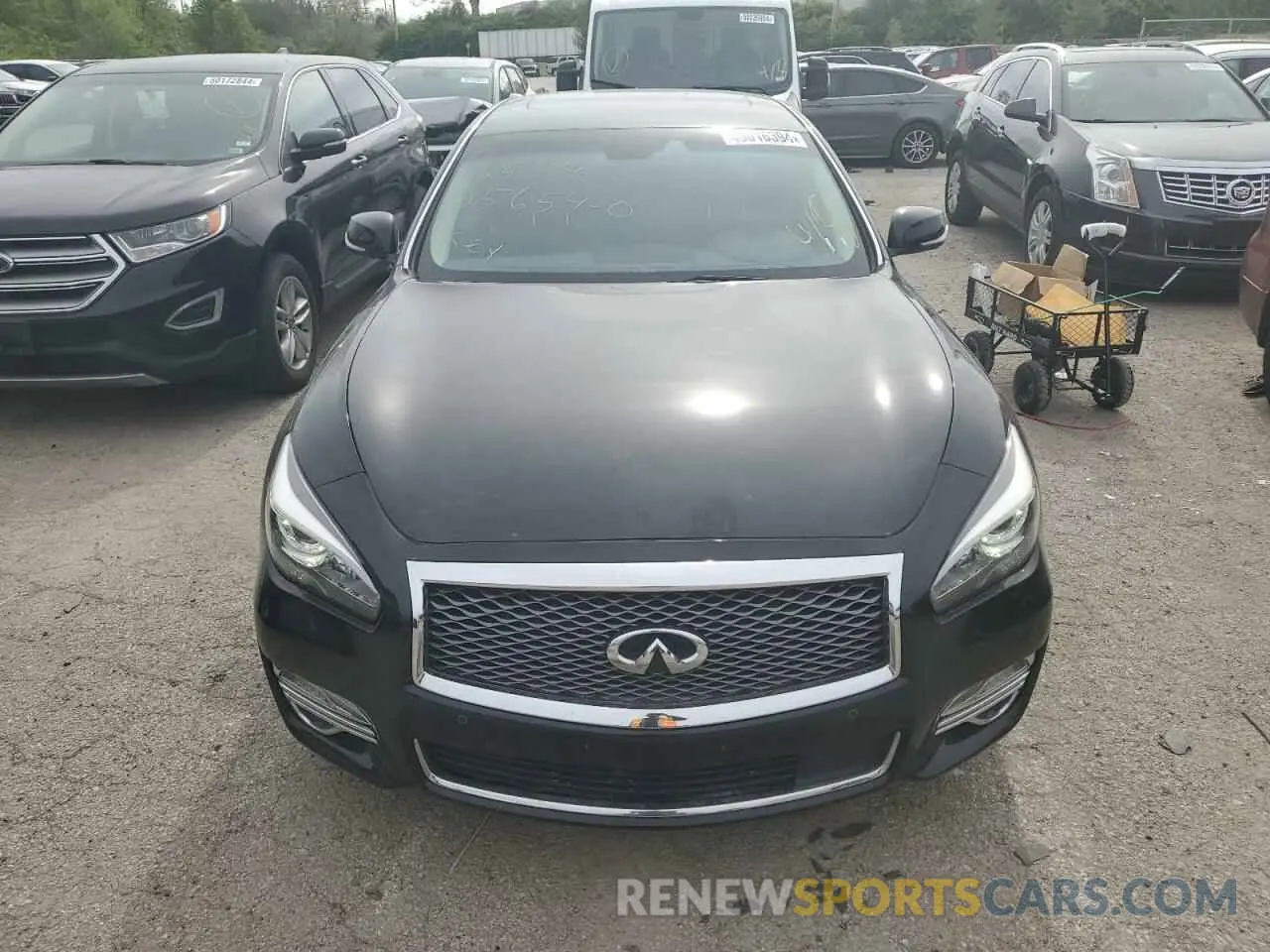 5 Photograph of a damaged car JN1BY1PP4KM685712 INFINITI Q70 2019