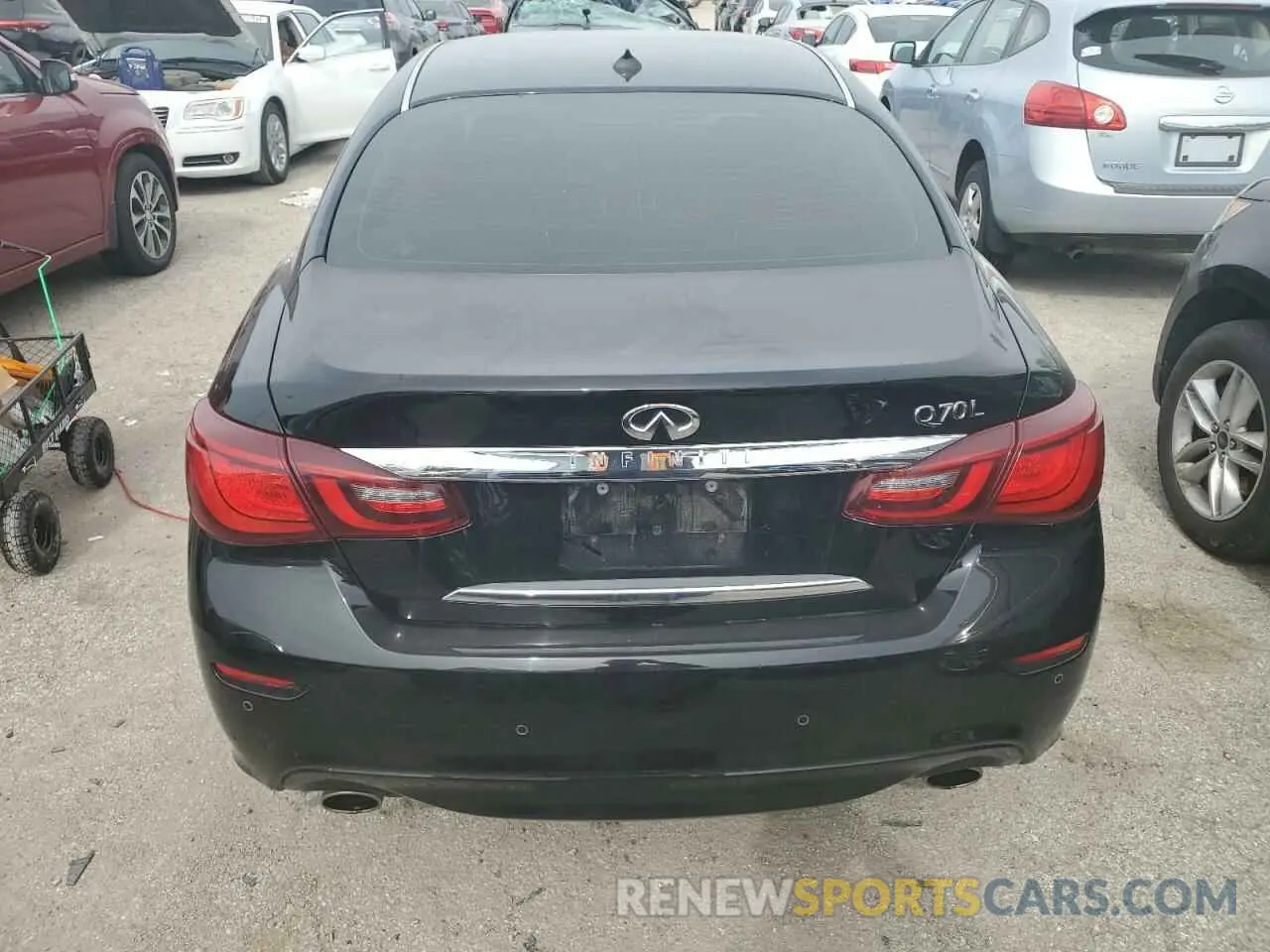 6 Photograph of a damaged car JN1BY1PP4KM685712 INFINITI Q70 2019