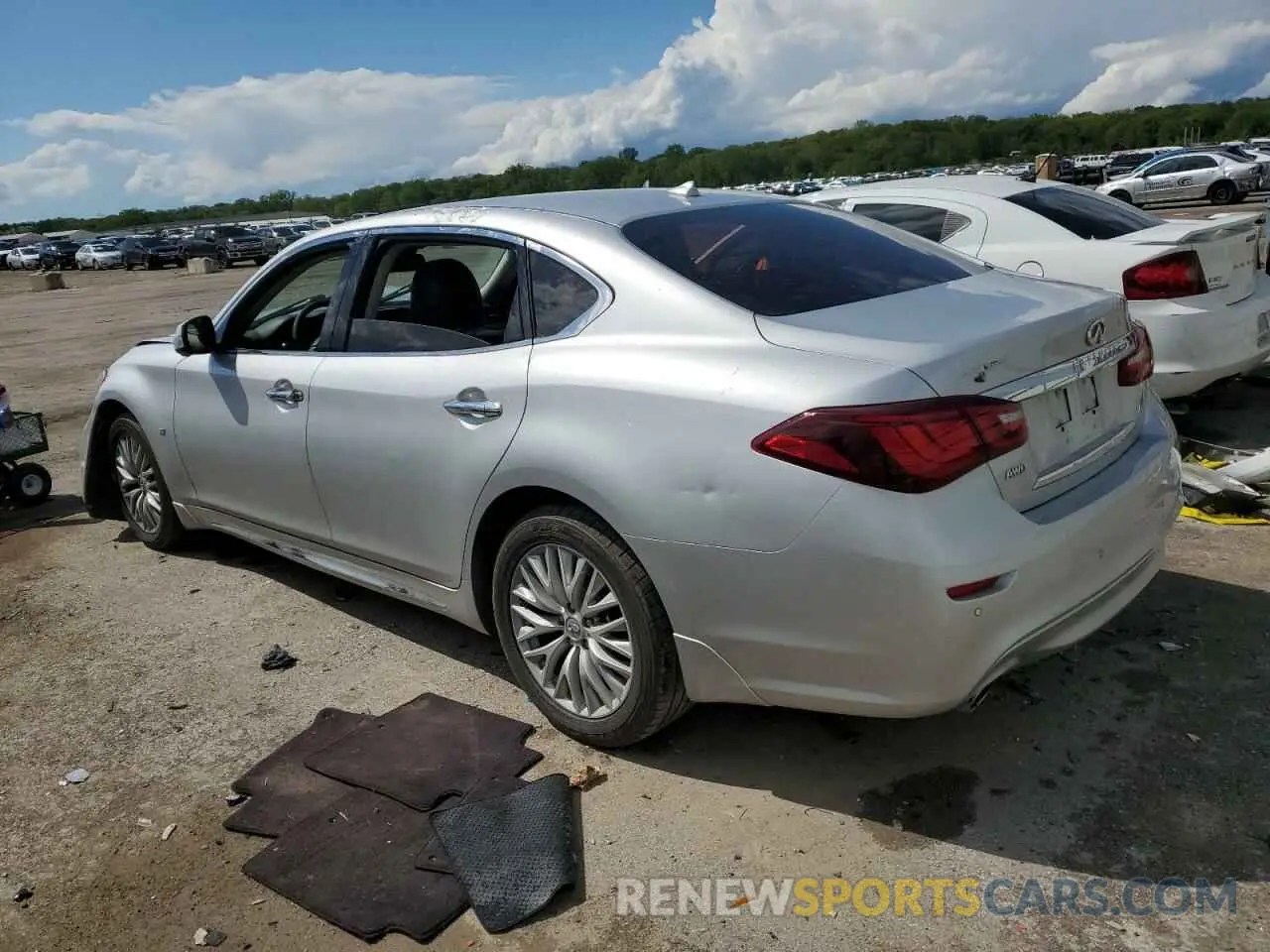 2 Photograph of a damaged car JN1BY1PR5KM725541 INFINITI Q70 2019