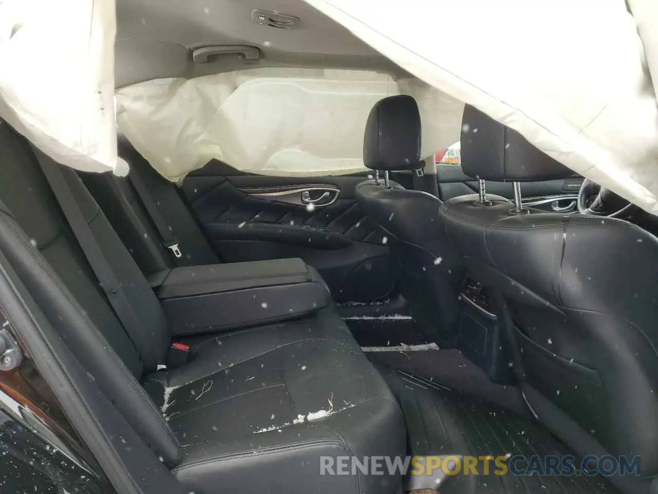 10 Photograph of a damaged car JN1BY1PR6KM720042 INFINITI Q70 2019