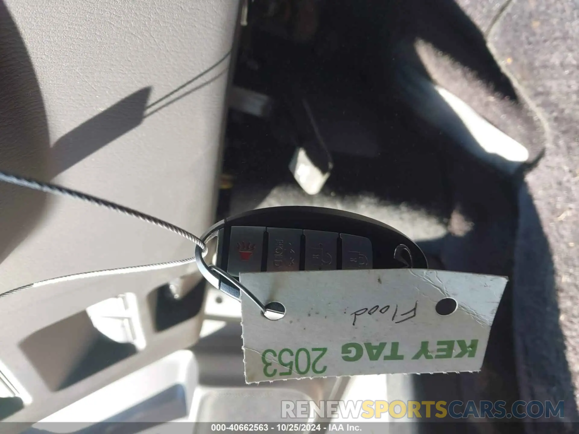 11 Photograph of a damaged car JN1BY1PP1KM685294 INFINITI Q70L 2019