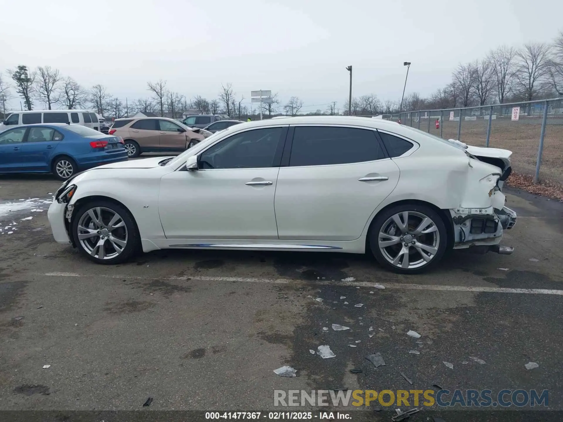 14 Photograph of a damaged car JN1BY1PP2KM685045 INFINITI Q70L 2019