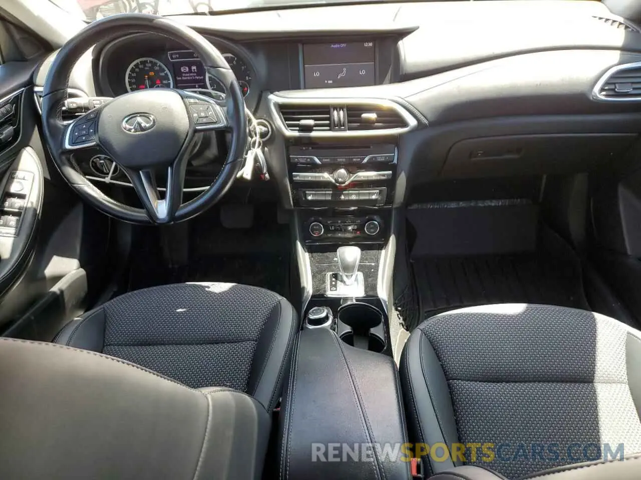 8 Photograph of a damaged car SJKCH5CP1KA010266 INFINITI QX30 2019