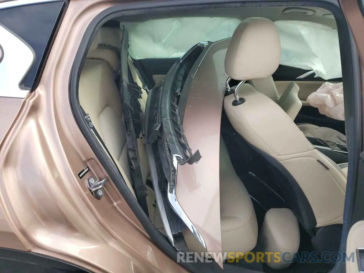 11 Photograph of a damaged car SJKCH5CP2KA009224 INFINITI QX30 2019