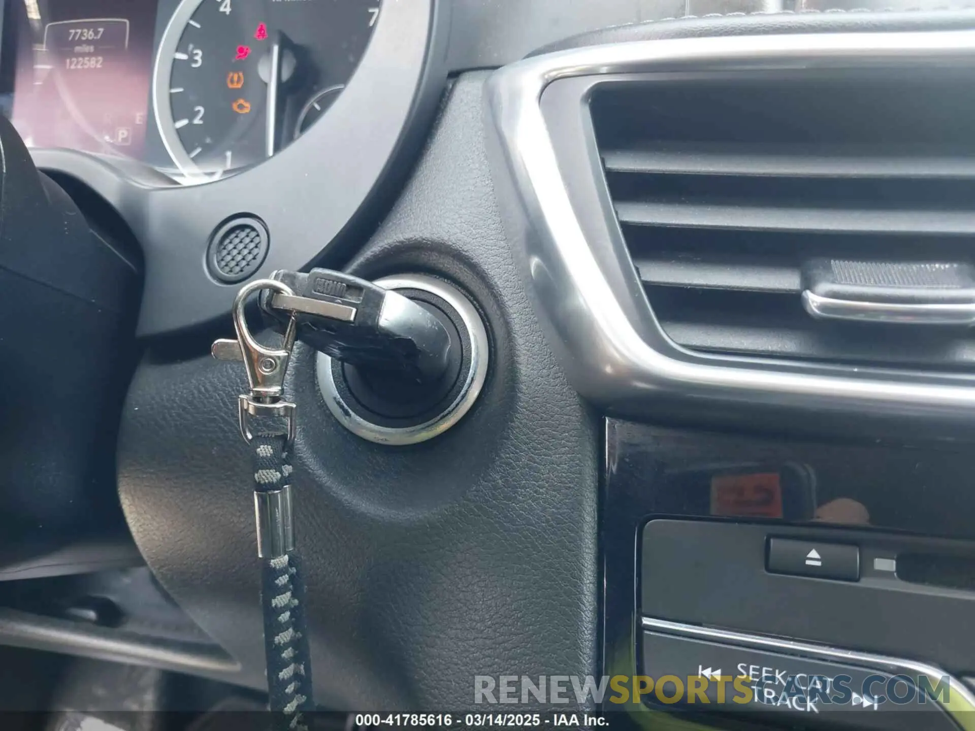 11 Photograph of a damaged car SJKCH5CP2KA010406 INFINITI QX30 2019