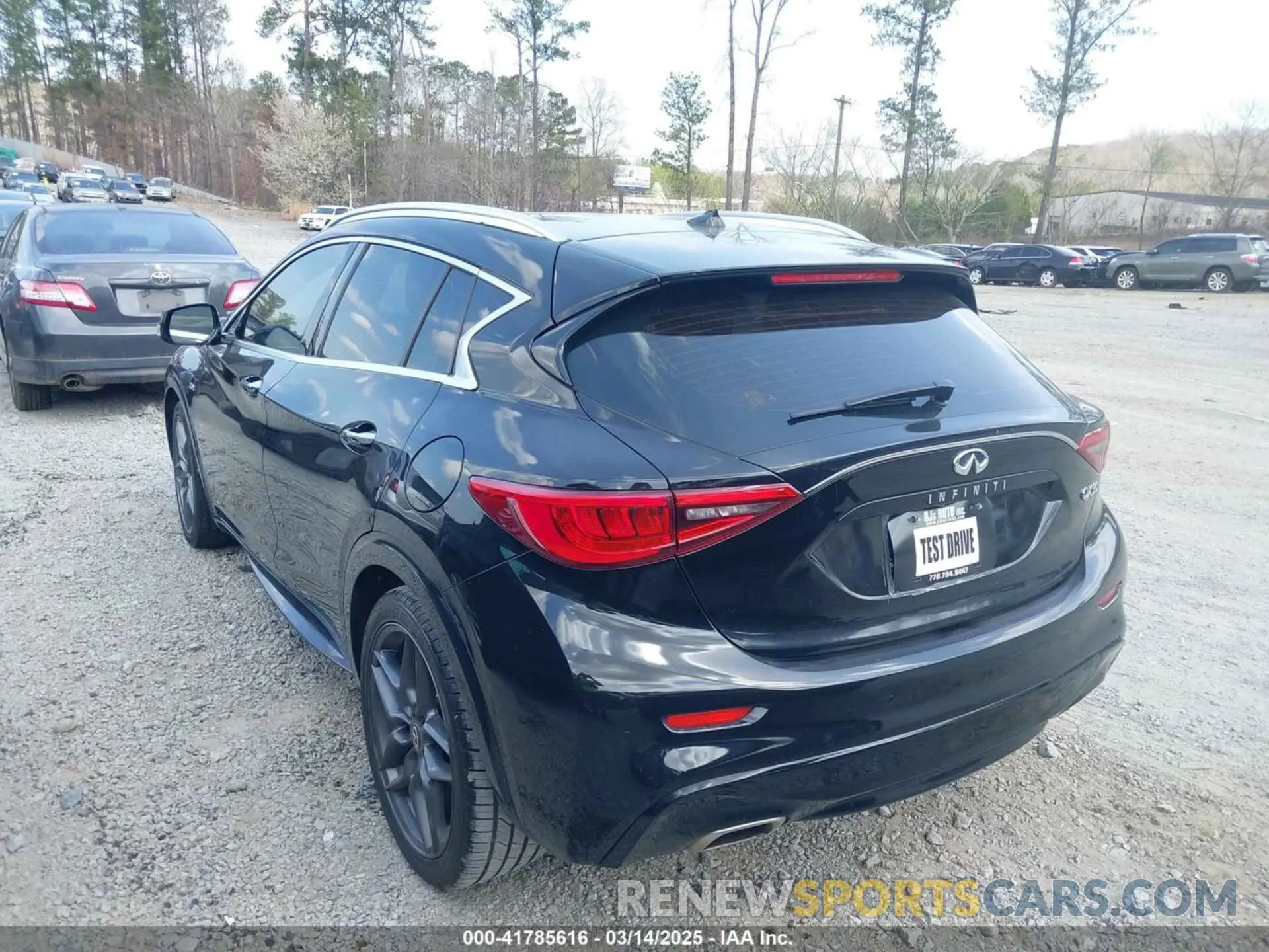 14 Photograph of a damaged car SJKCH5CP2KA010406 INFINITI QX30 2019