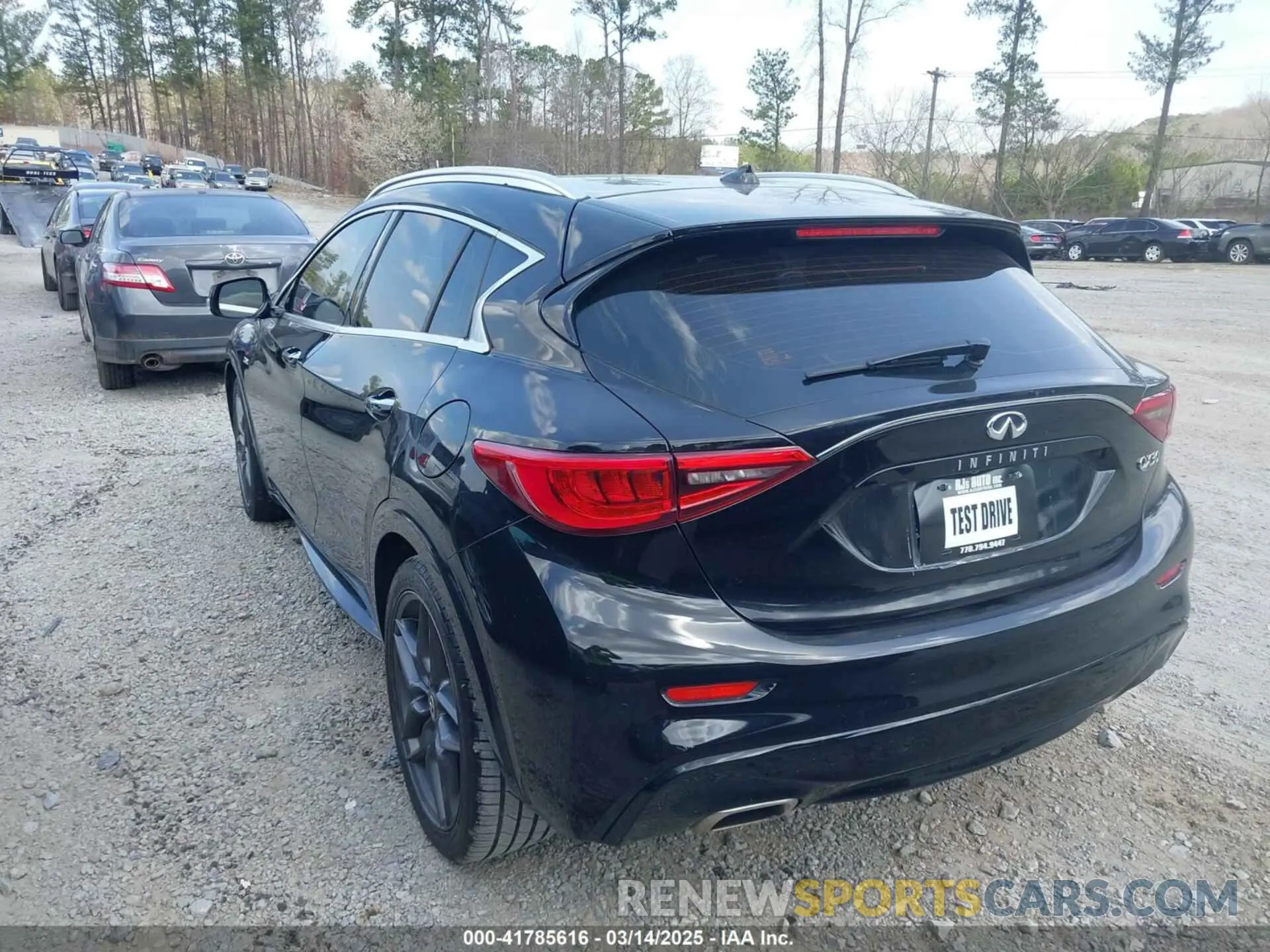 3 Photograph of a damaged car SJKCH5CP2KA010406 INFINITI QX30 2019