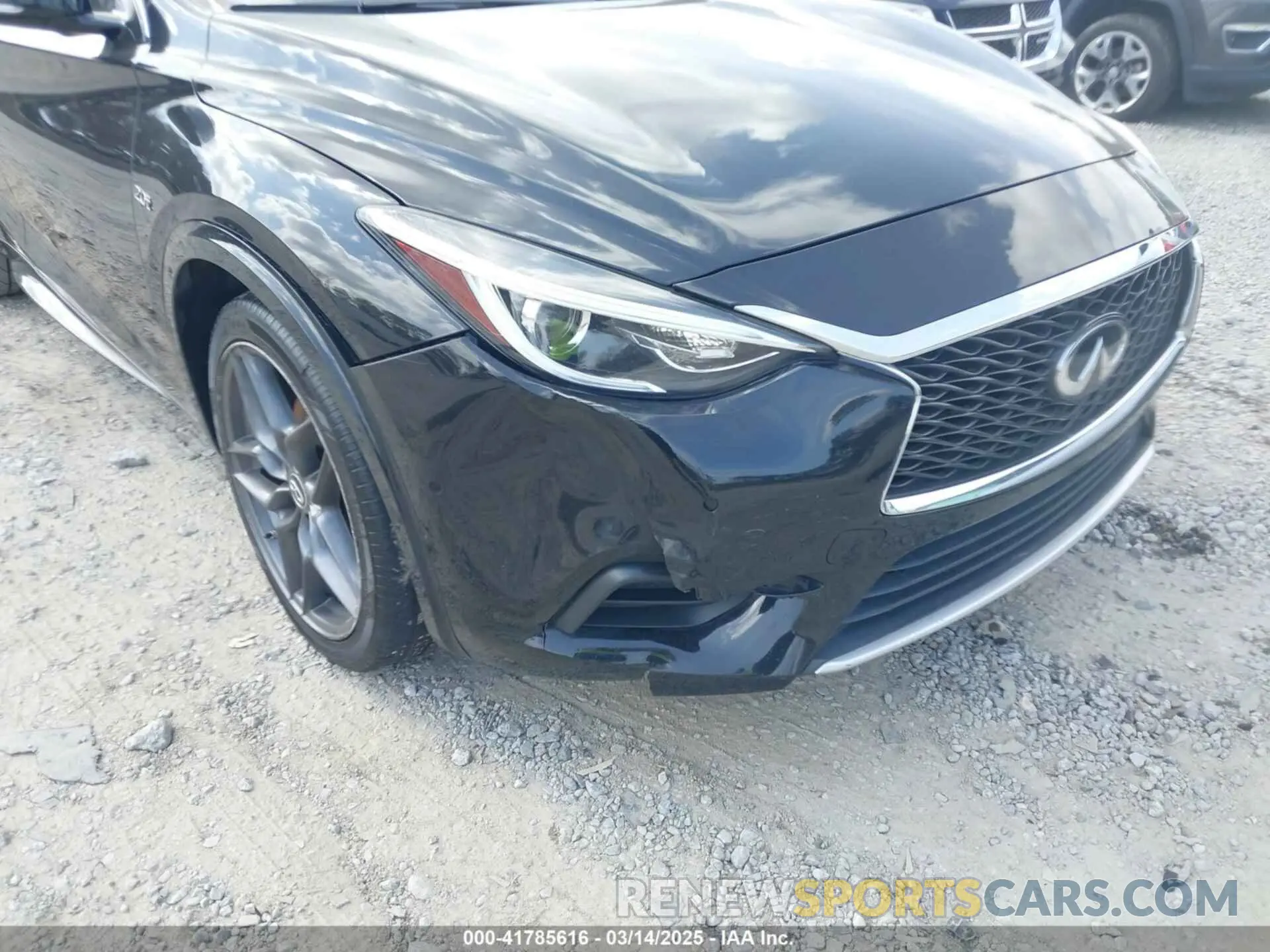 6 Photograph of a damaged car SJKCH5CP2KA010406 INFINITI QX30 2019