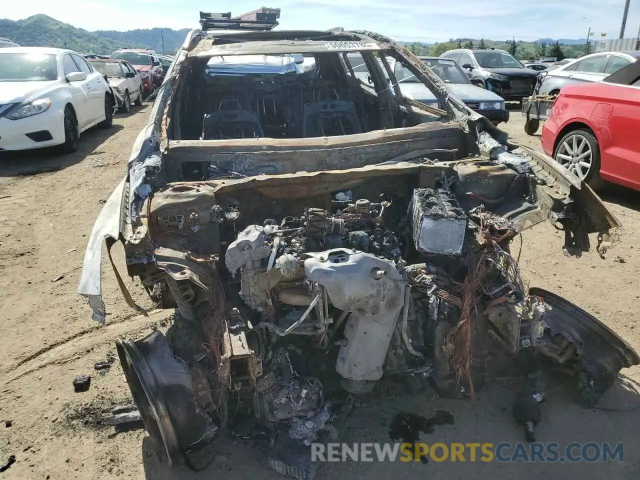 5 Photograph of a damaged car SJKCH5CP3KA010916 INFINITI QX30 2019