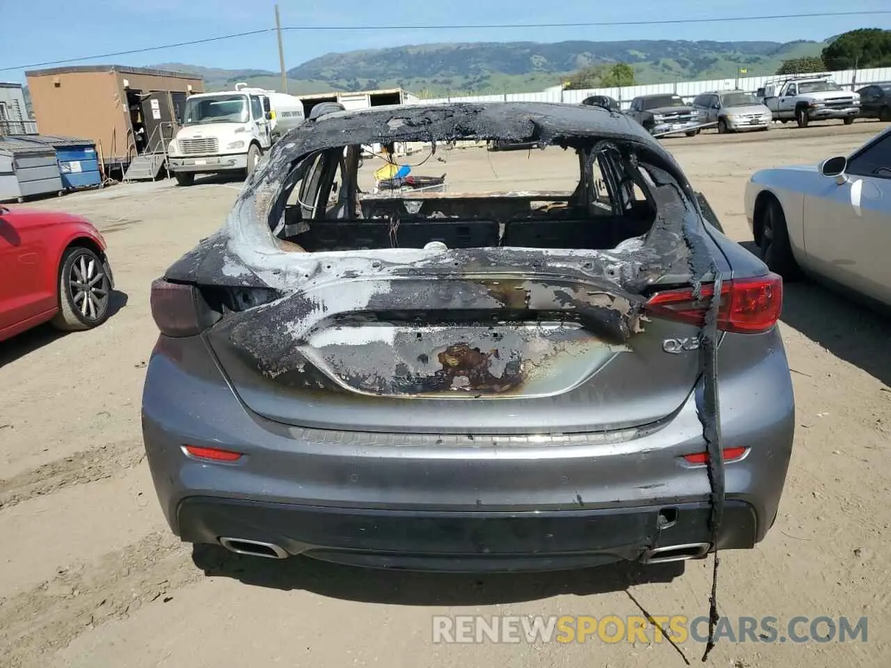 6 Photograph of a damaged car SJKCH5CP3KA010916 INFINITI QX30 2019