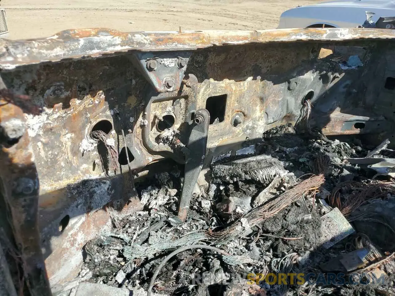 9 Photograph of a damaged car SJKCH5CP3KA010916 INFINITI QX30 2019