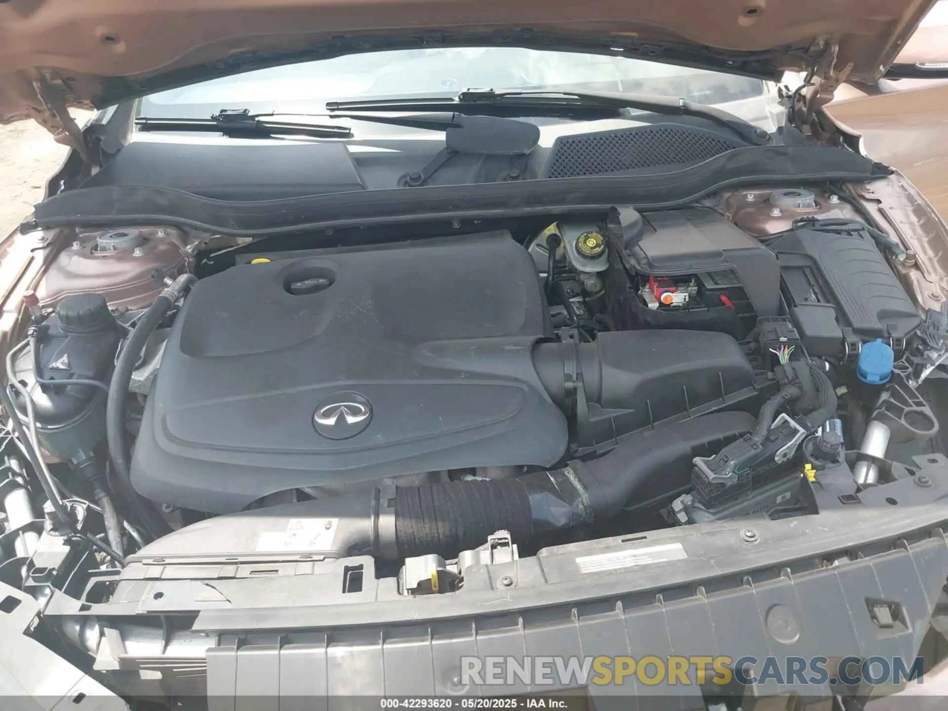 10 Photograph of a damaged car SJKCH5CP4KA008012 INFINITI QX30 2019
