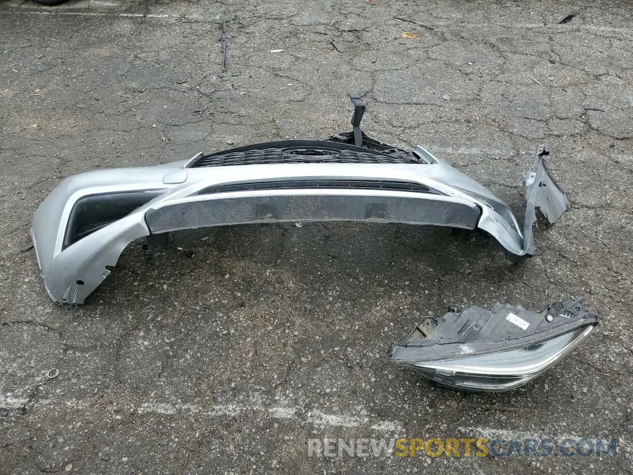 14 Photograph of a damaged car SJKCH5CP4KA011380 INFINITI QX30 2019