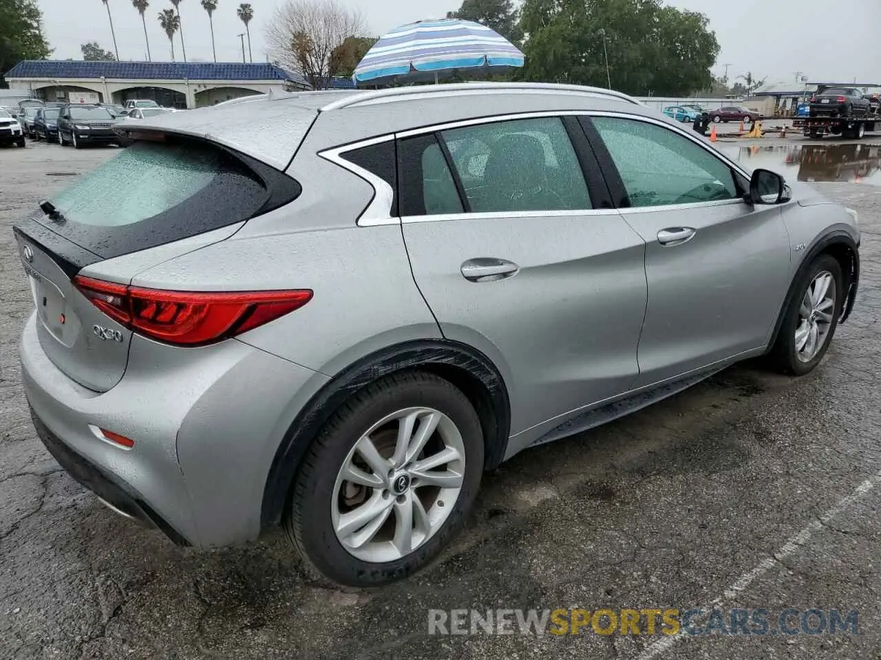 3 Photograph of a damaged car SJKCH5CP4KA011380 INFINITI QX30 2019