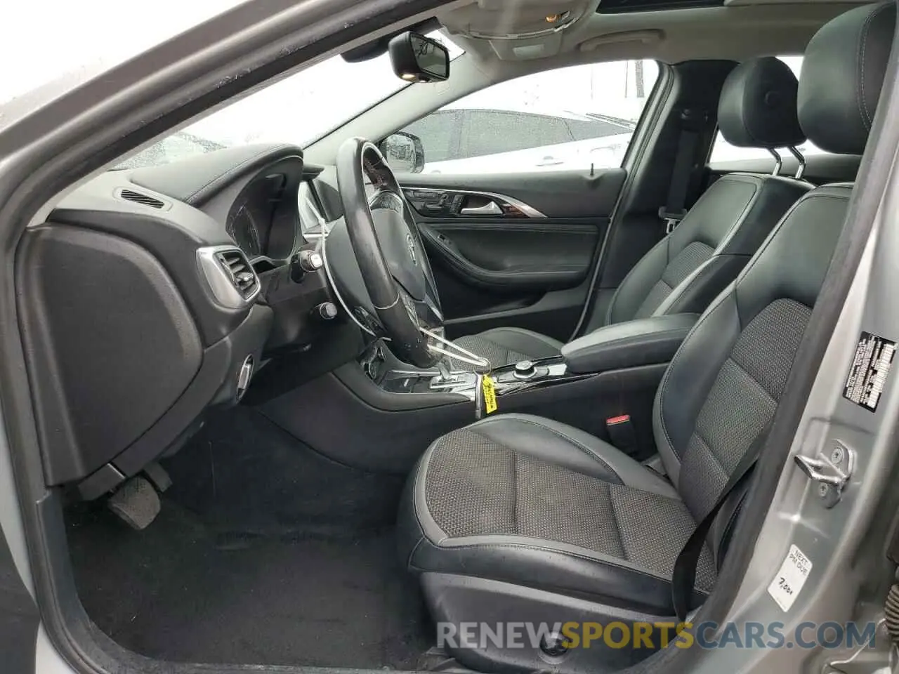 7 Photograph of a damaged car SJKCH5CP4KA011380 INFINITI QX30 2019