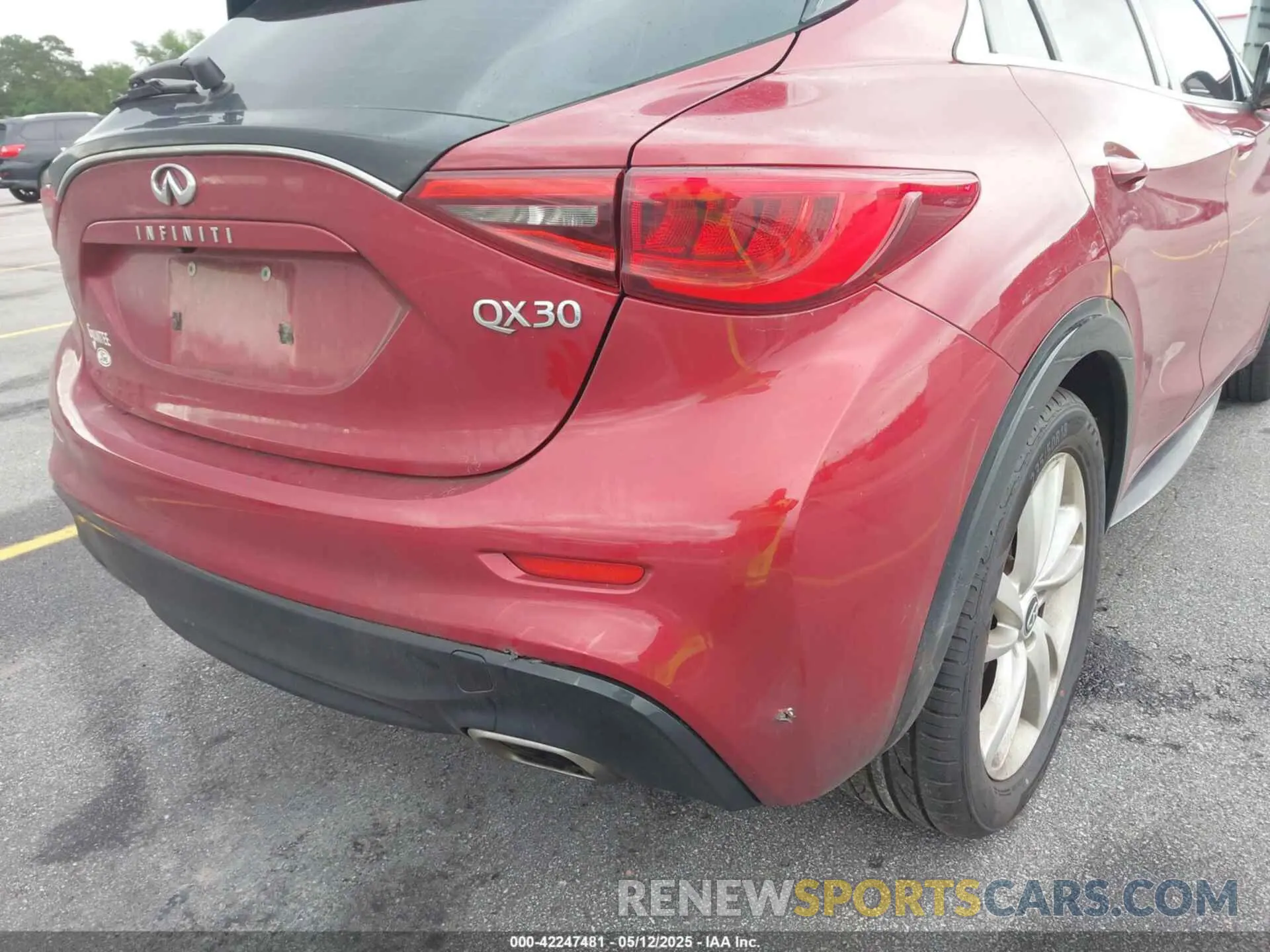 6 Photograph of a damaged car SJKCH5CP5KA010643 INFINITI QX30 2019