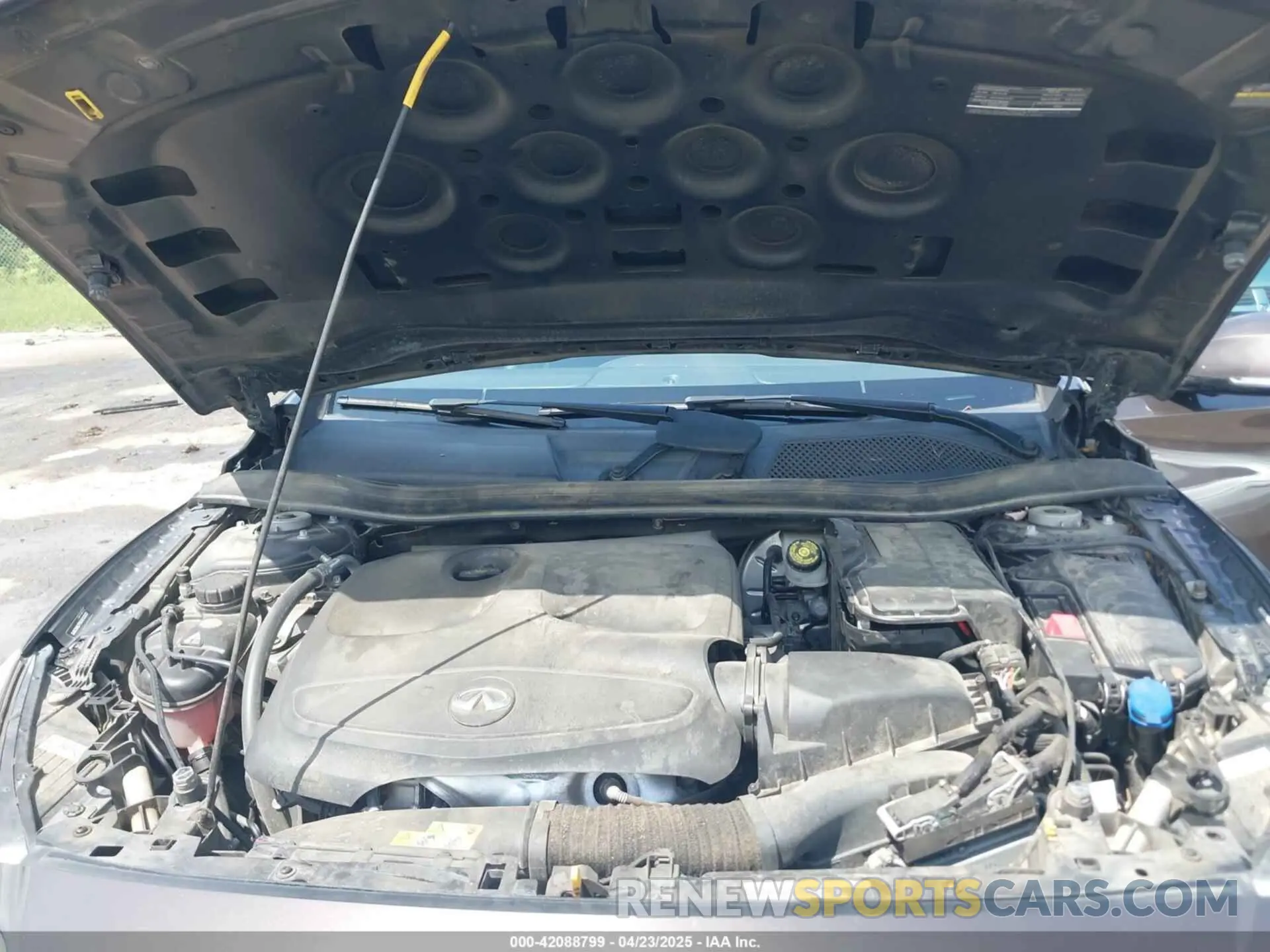 10 Photograph of a damaged car SJKCH5CP5KA012022 INFINITI QX30 2019