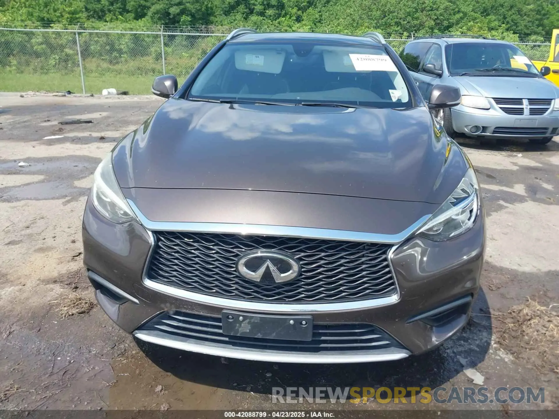 12 Photograph of a damaged car SJKCH5CP5KA012022 INFINITI QX30 2019