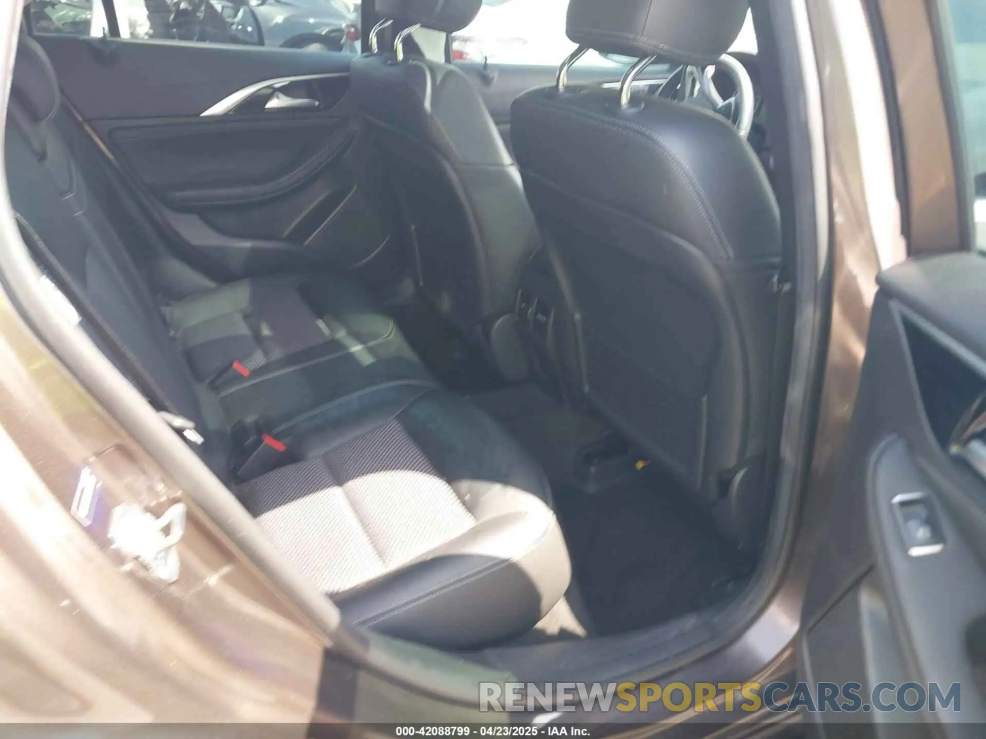 8 Photograph of a damaged car SJKCH5CP5KA012022 INFINITI QX30 2019