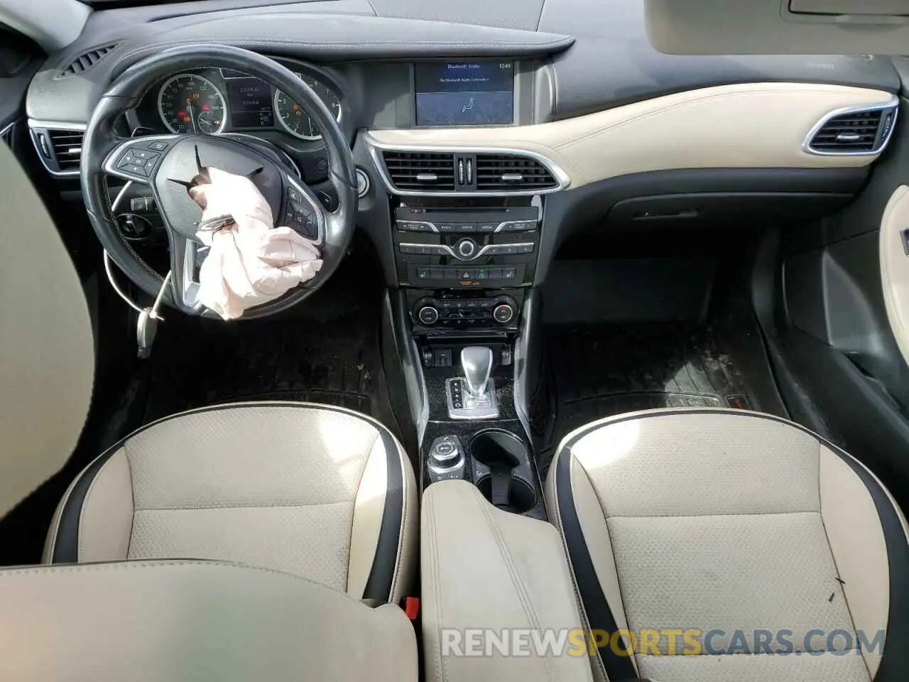 8 Photograph of a damaged car SJKCH5CR1KA008602 INFINITI QX30 2019
