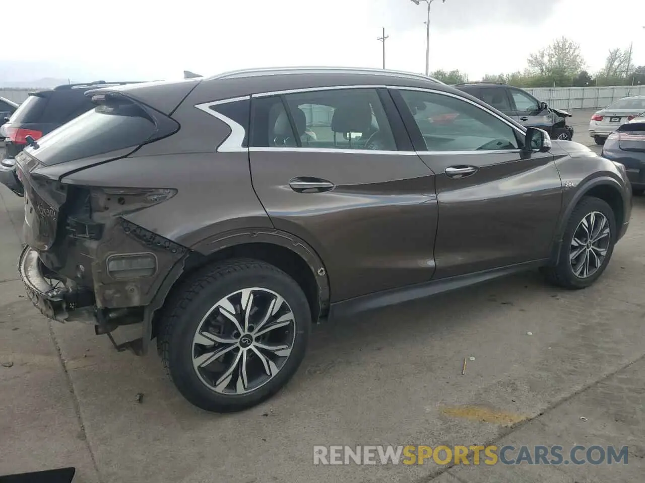 3 Photograph of a damaged car SJKCH5CR1KA009121 INFINITI QX30 2019