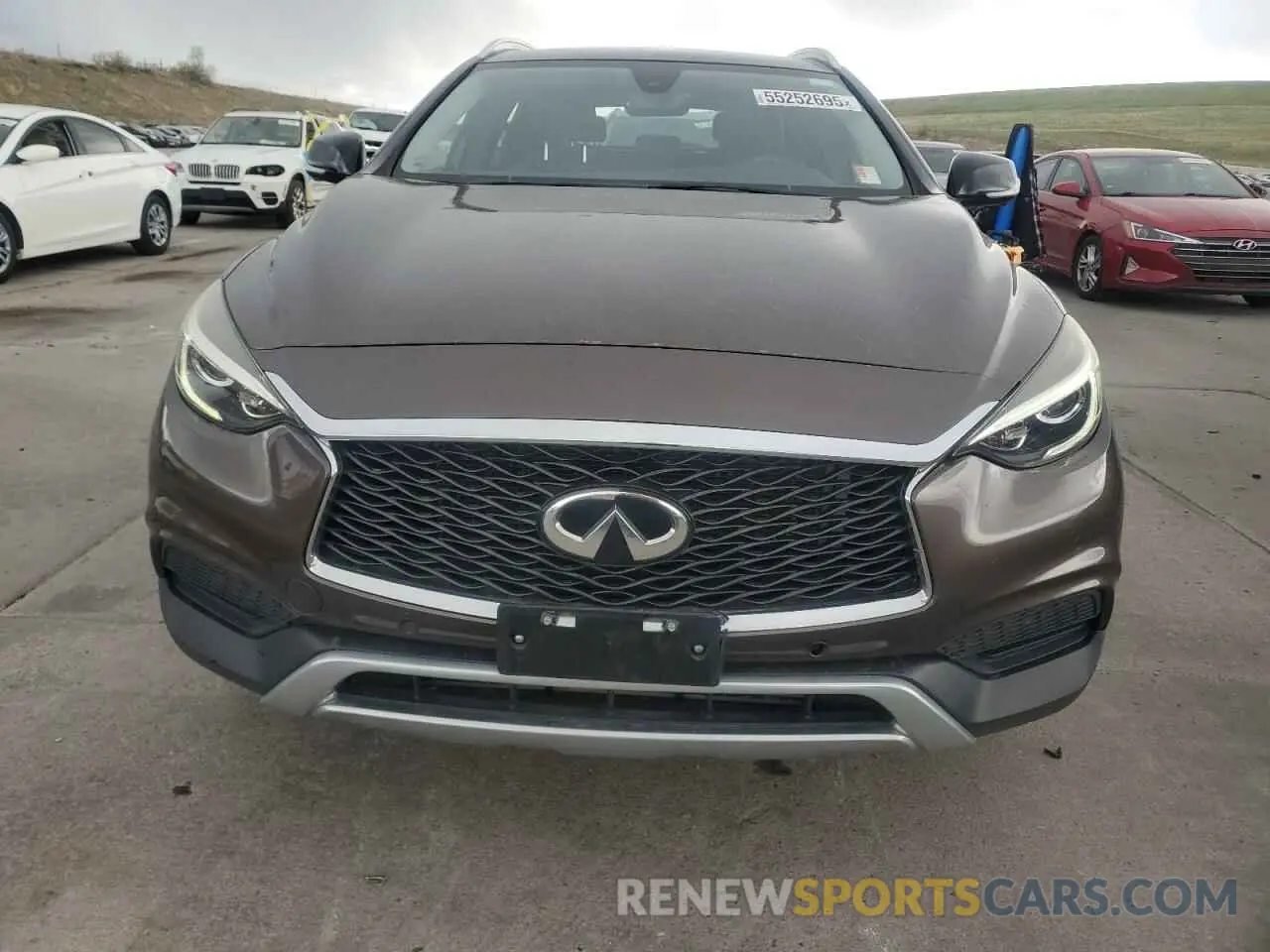 5 Photograph of a damaged car SJKCH5CR1KA009121 INFINITI QX30 2019