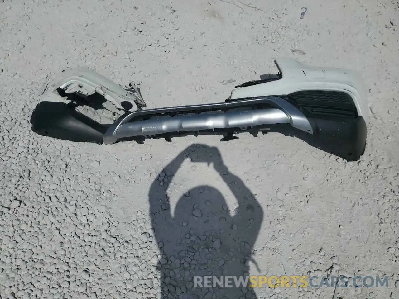 13 Photograph of a damaged car SJKCH5CR7KA009141 INFINITI QX30 2019