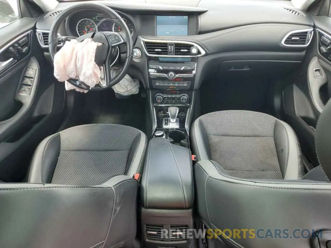 8 Photograph of a damaged car SJKCH5CR7KA009141 INFINITI QX30 2019