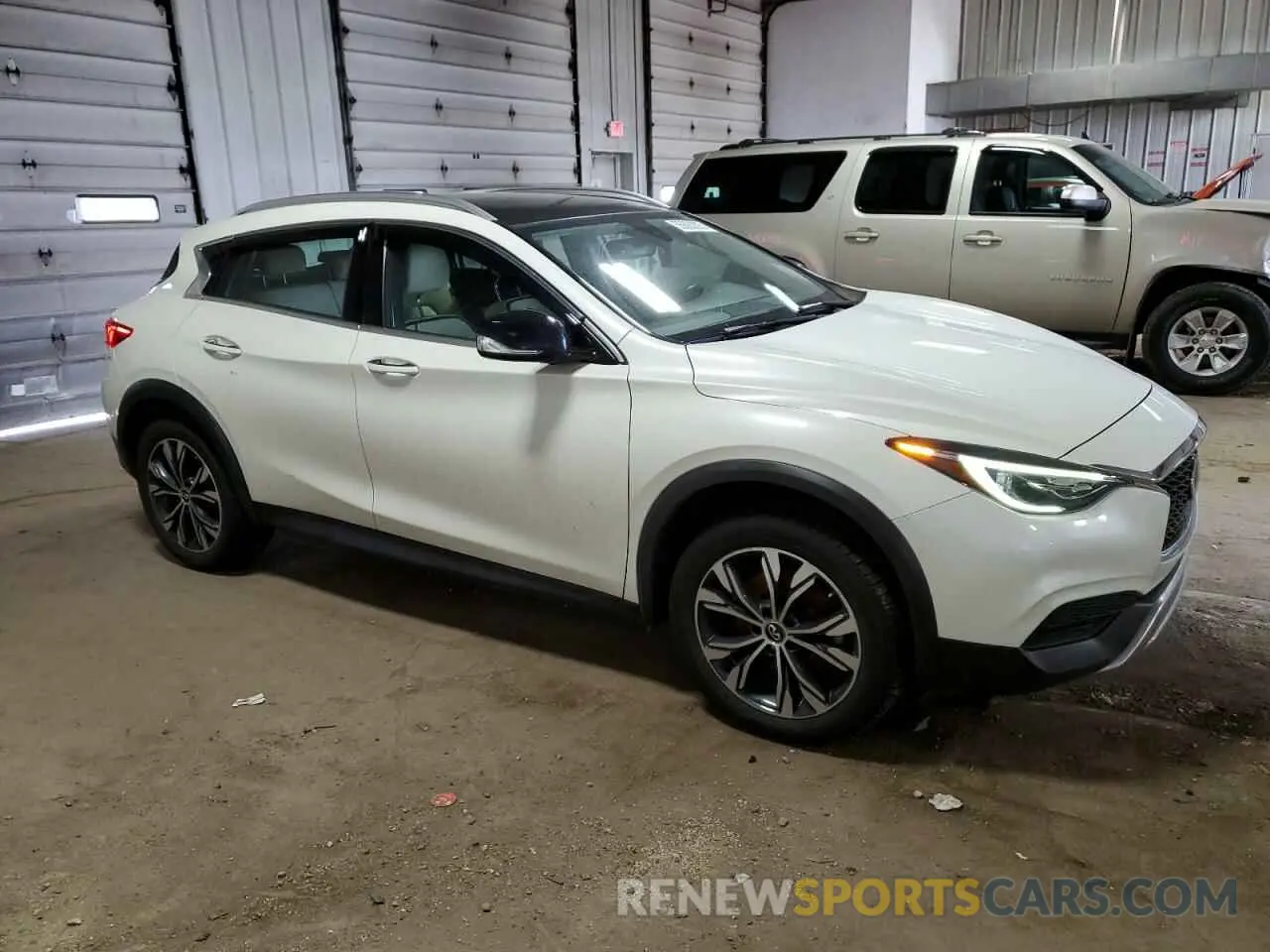 4 Photograph of a damaged car SJKCH5CR9KA008346 INFINITI QX30 2019
