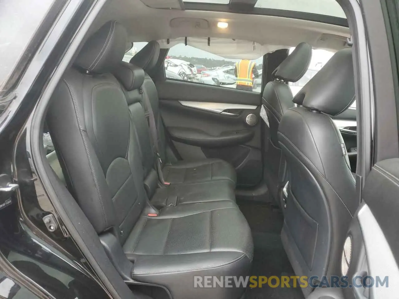 11 Photograph of a damaged car 3PCAJ5M10KF103604 INFINITI QX50 2019