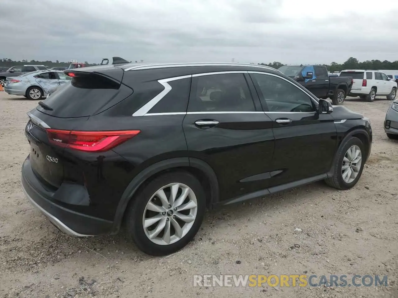 3 Photograph of a damaged car 3PCAJ5M10KF103604 INFINITI QX50 2019