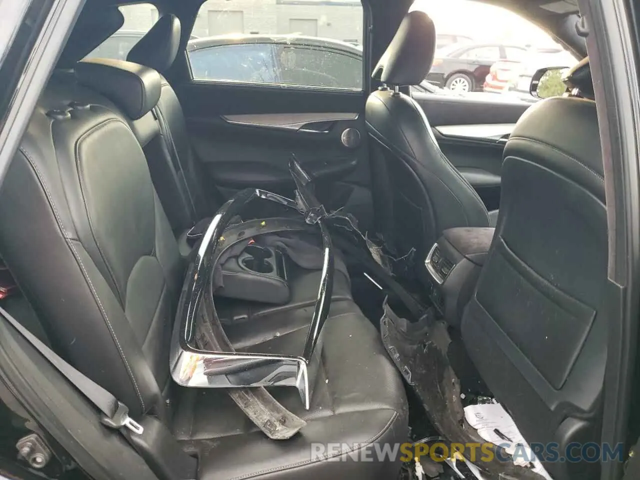 10 Photograph of a damaged car 3PCAJ5M10KF103991 INFINITI QX50 2019