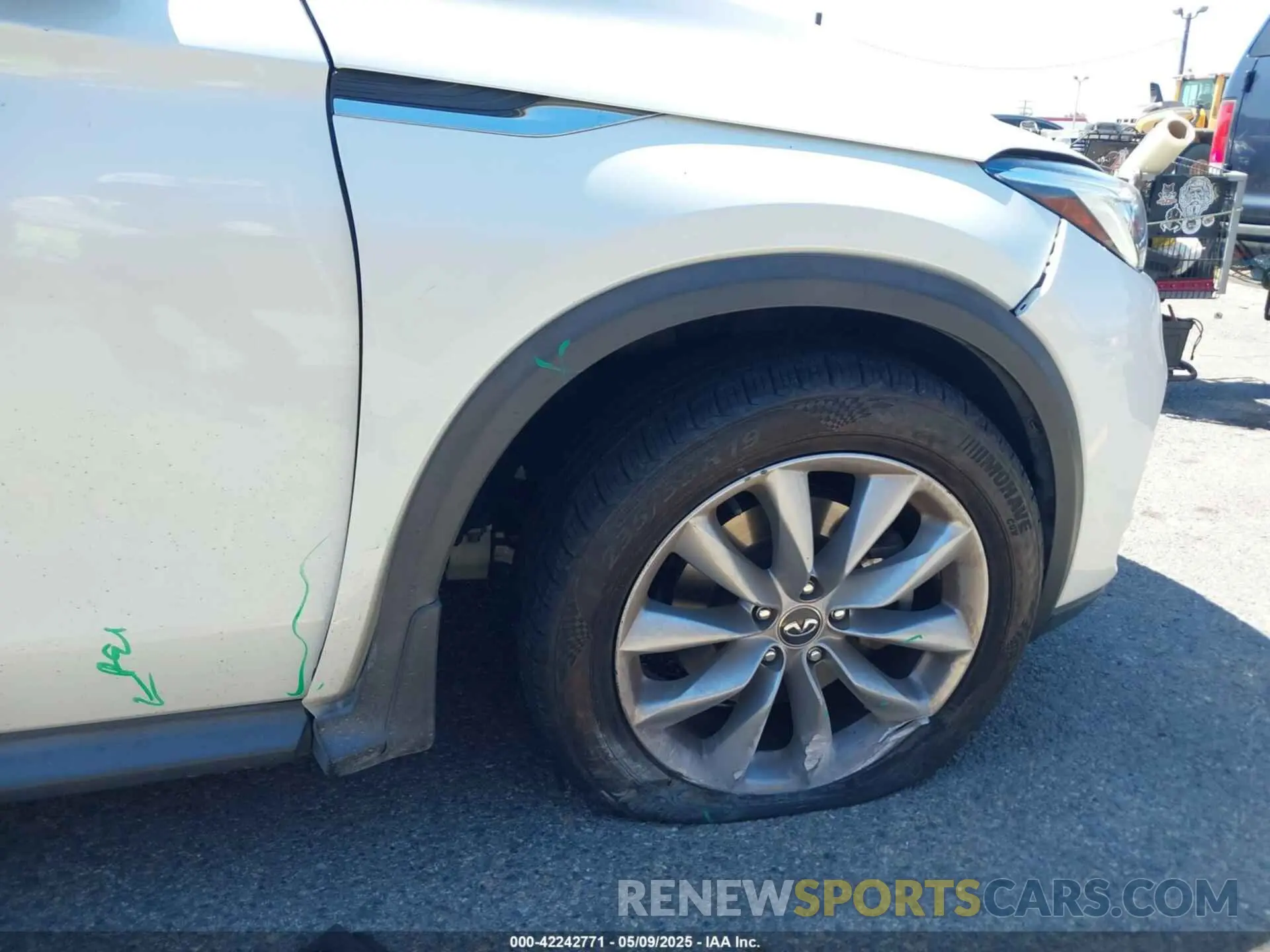 6 Photograph of a damaged car 3PCAJ5M10KF128308 INFINITI QX50 2019