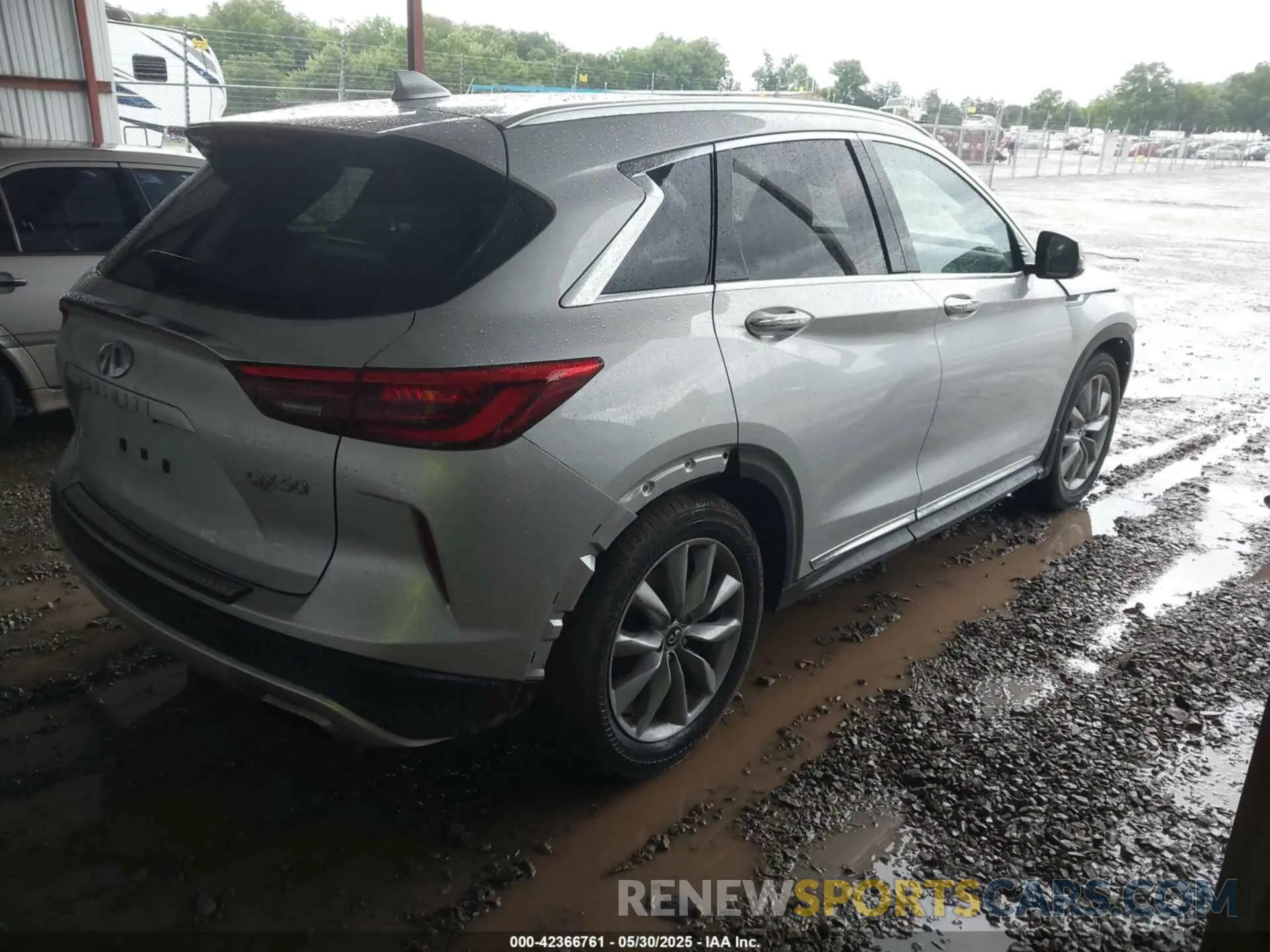 4 Photograph of a damaged car 3PCAJ5M10KF146405 INFINITI QX50 2019