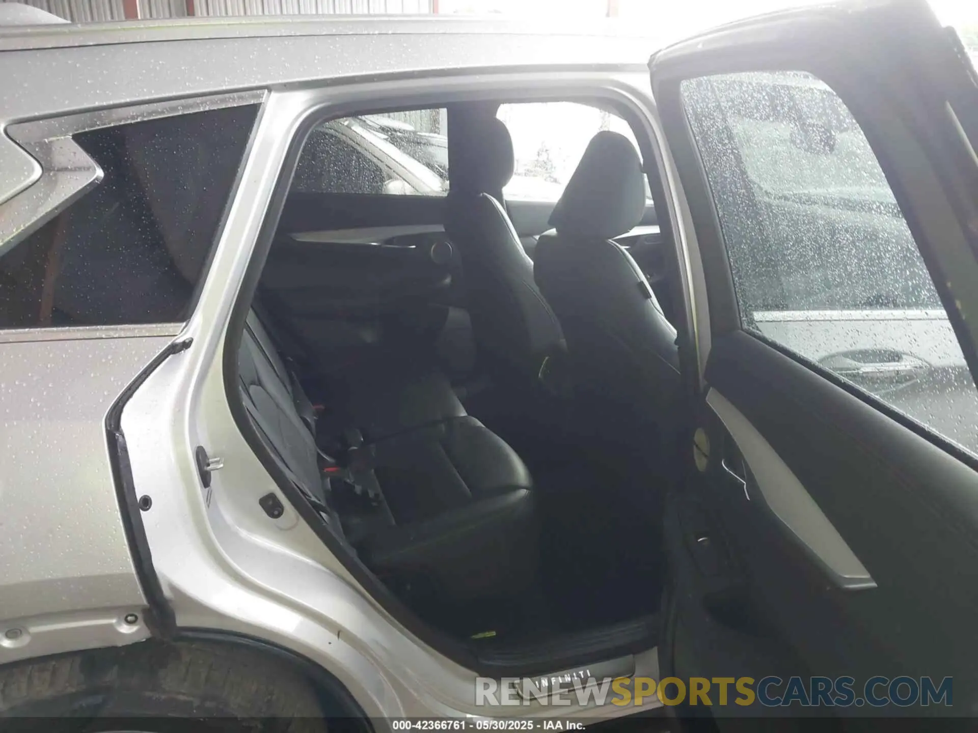 8 Photograph of a damaged car 3PCAJ5M10KF146405 INFINITI QX50 2019