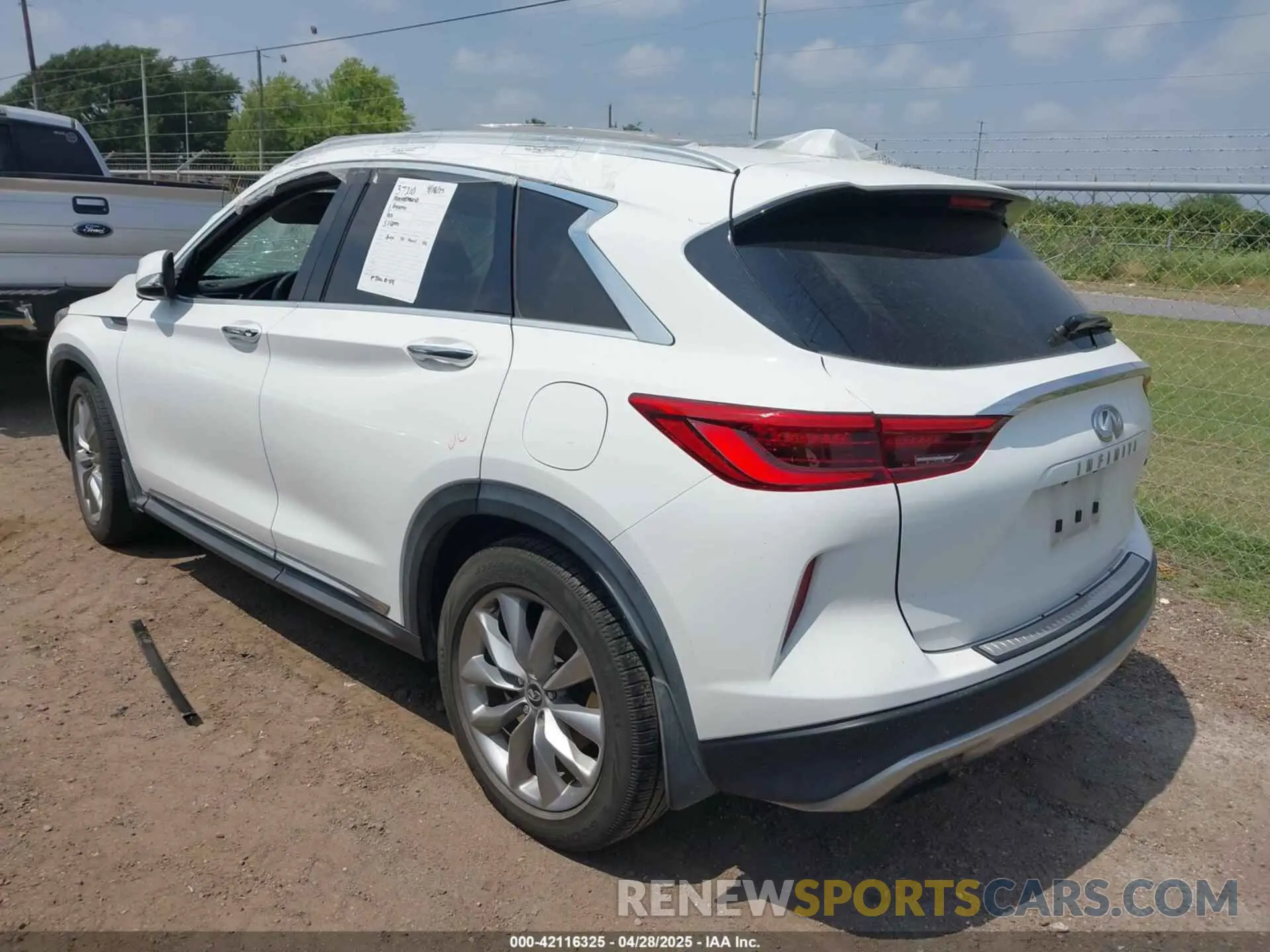 3 Photograph of a damaged car 3PCAJ5M11KF145988 INFINITI QX50 2019