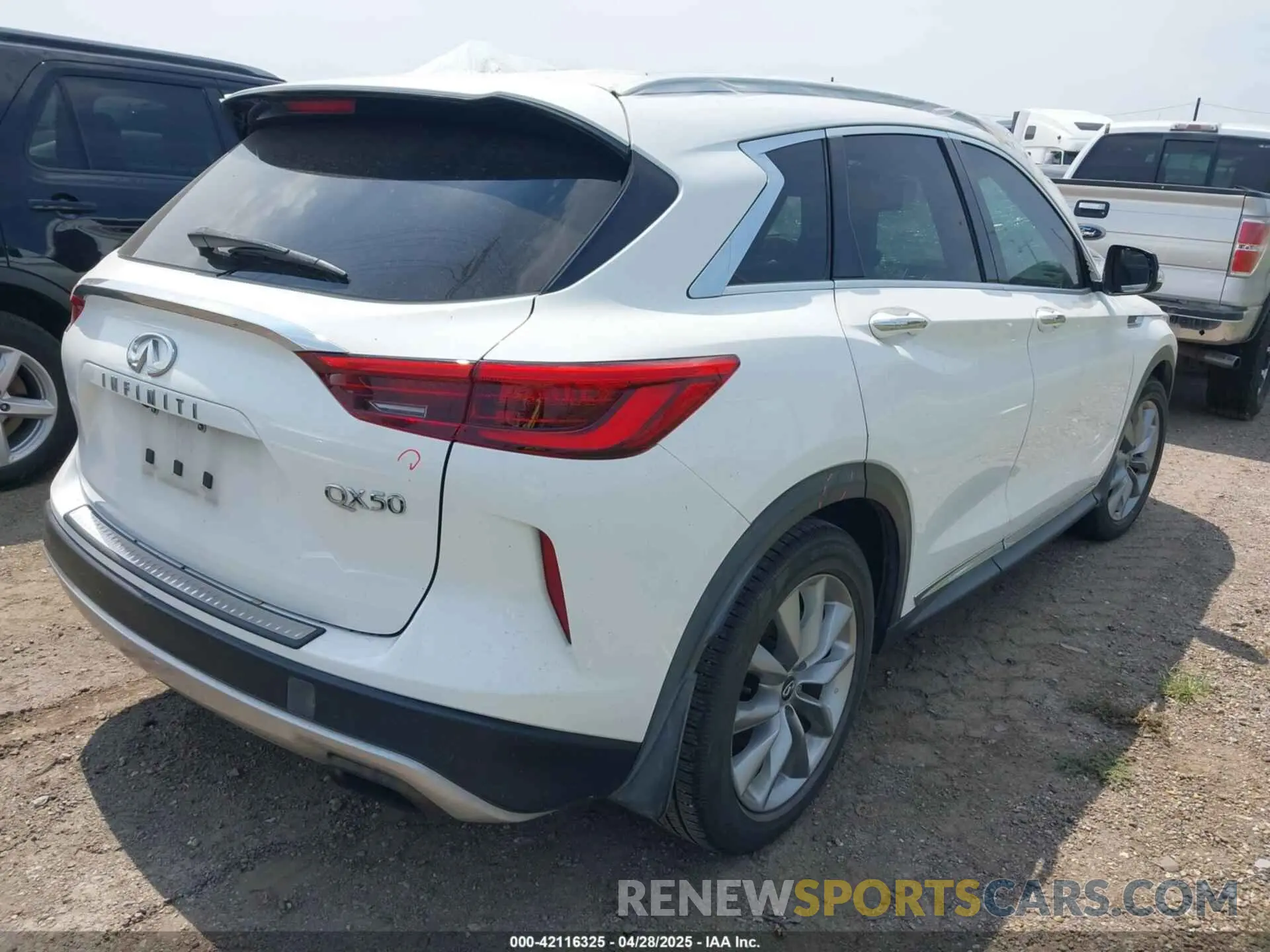 4 Photograph of a damaged car 3PCAJ5M11KF145988 INFINITI QX50 2019
