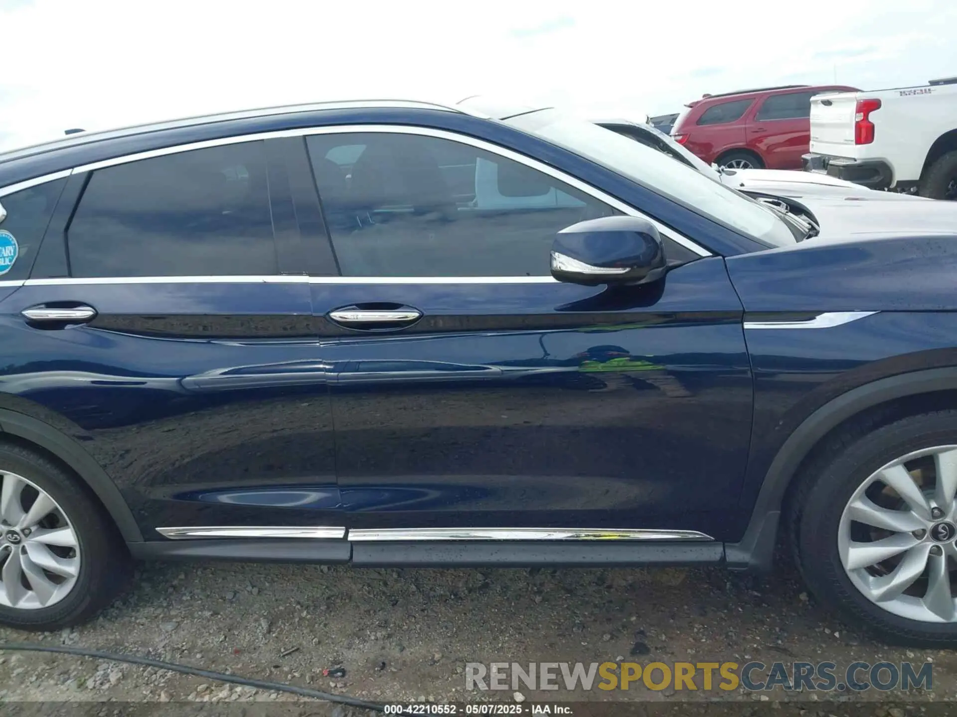 13 Photograph of a damaged car 3PCAJ5M12KF118394 INFINITI QX50 2019