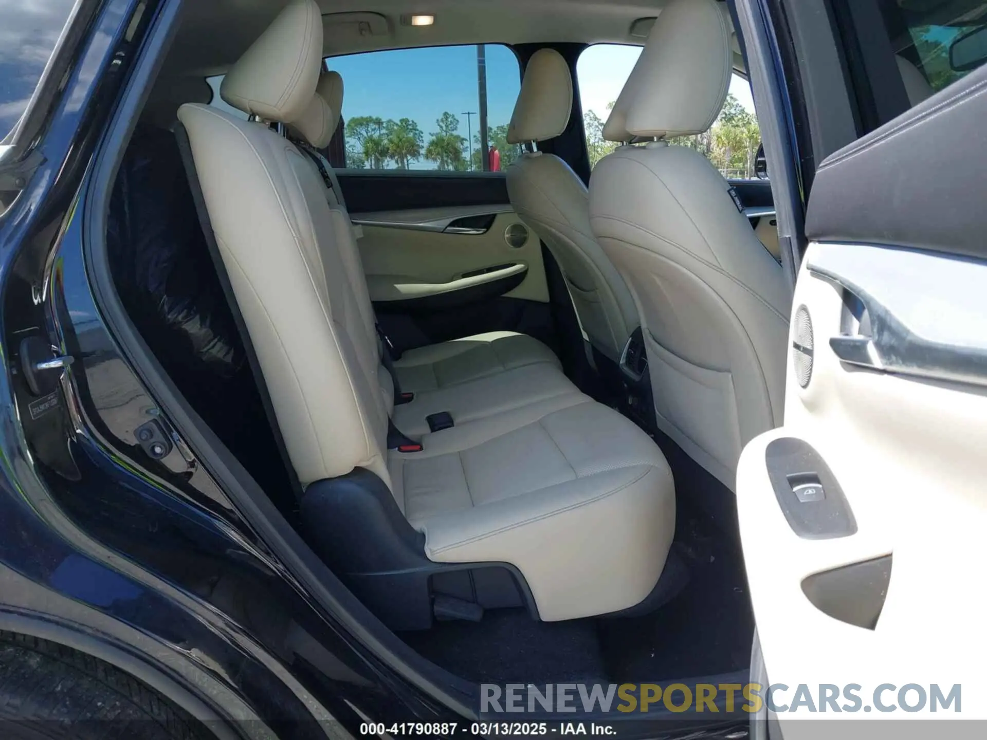 8 Photograph of a damaged car 3PCAJ5M12KF122087 INFINITI QX50 2019