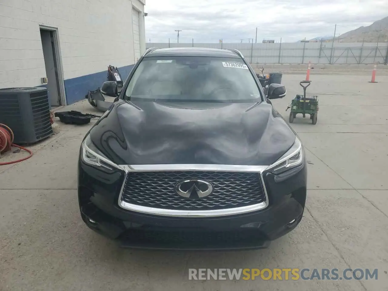 5 Photograph of a damaged car 3PCAJ5M13KF122020 INFINITI QX50 2019