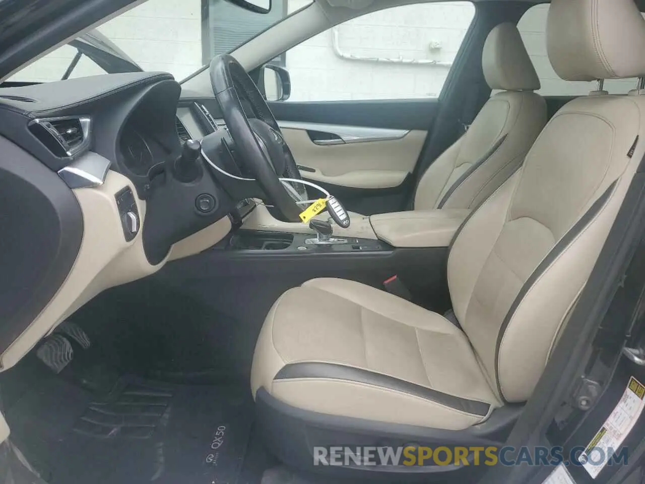 7 Photograph of a damaged car 3PCAJ5M13KF122020 INFINITI QX50 2019